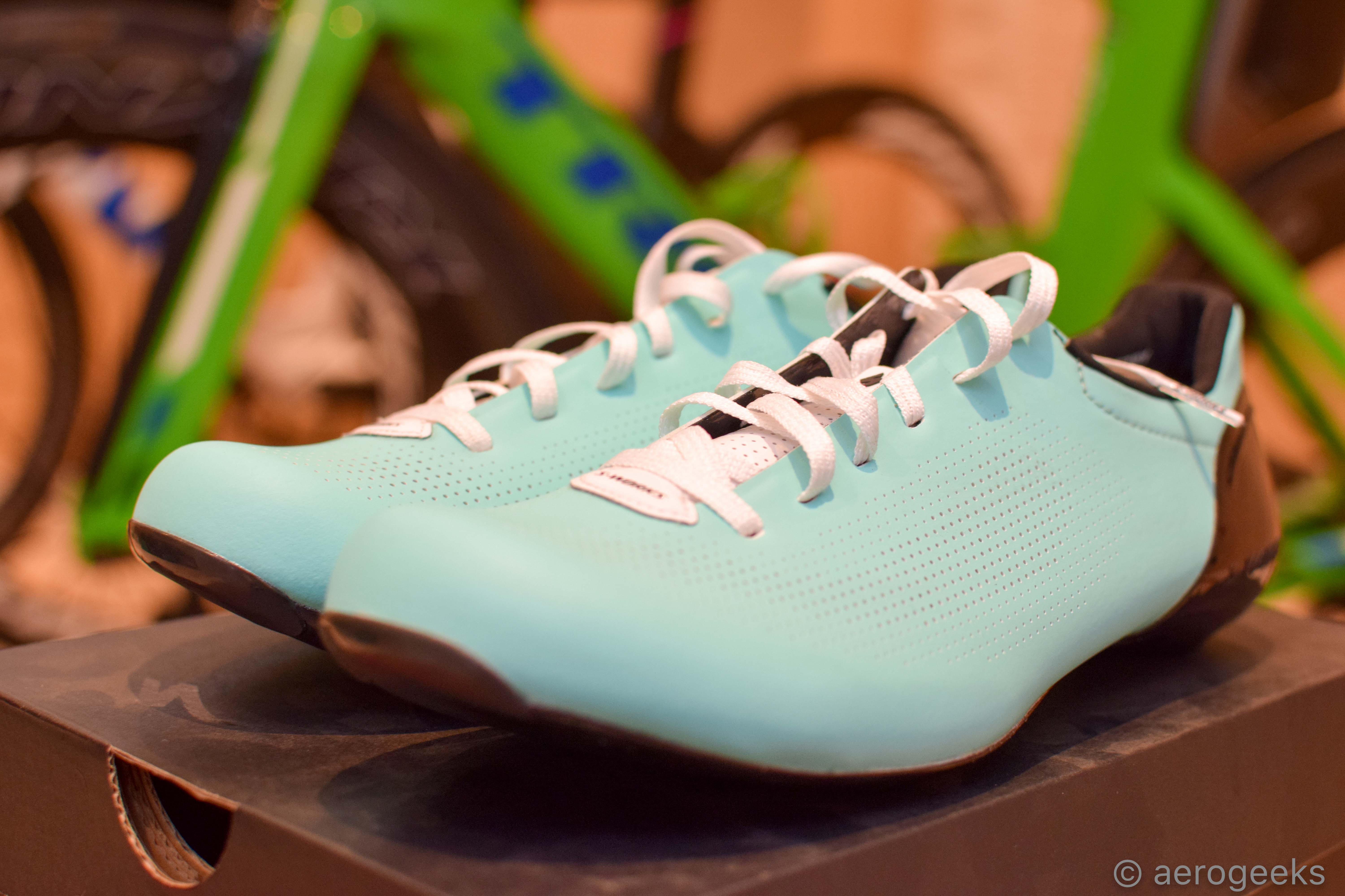 specialized lace up shoes